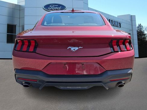 Used 2025 Ford Mustang Coupe RWD image 7