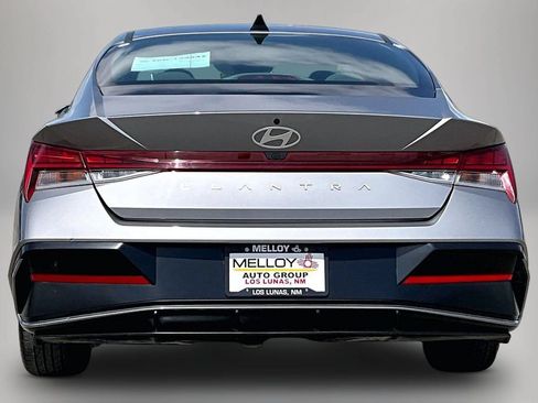 Used 2025 Hyundai Elantra SEL FWD image 5