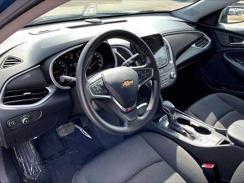 Used 2025 Chevrolet Malibu LT image 18