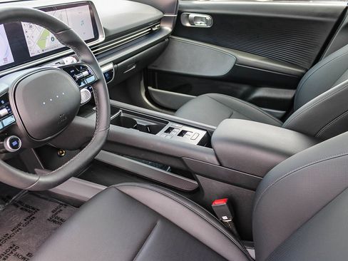 Used 2025 Hyundai Ioniq 6 Limited image 18