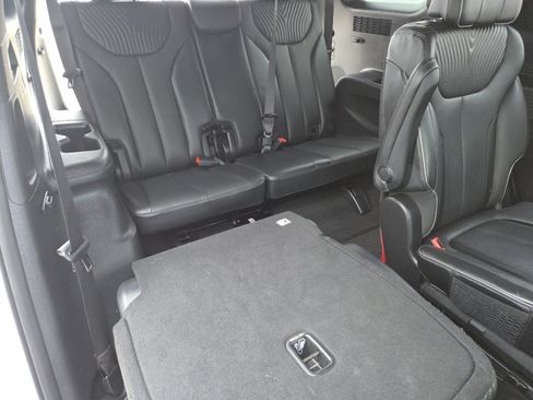 Used 2023 Hyundai Palisade Calligraphy image 23
