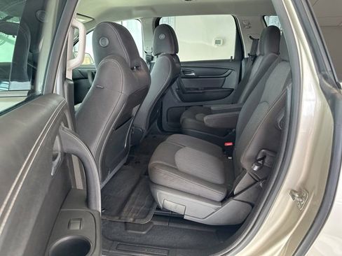 Used 2017 Chevrolet Traverse LT w/ Style and Technology Package image 14