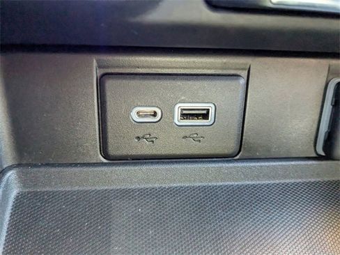 Used 2021 Chevrolet Suburban High Country w/ Premium Package image 22