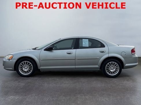 Used 2004 Chrysler Sebring LXi image 6