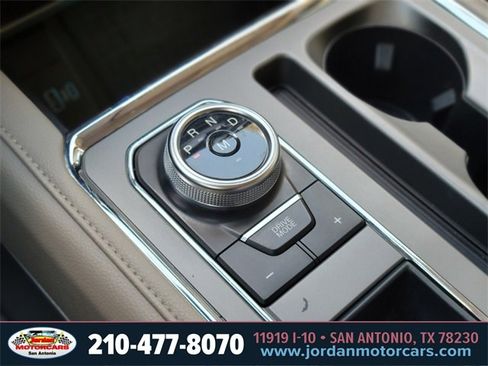 Used 2021 Ford Expedition XLT image 25