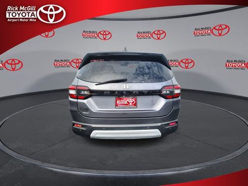 Used 2023 Honda Pilot EX-L image 7