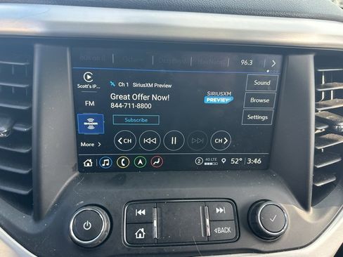 Used 2021 GMC Acadia SLT w/ Elevation Edition image 14