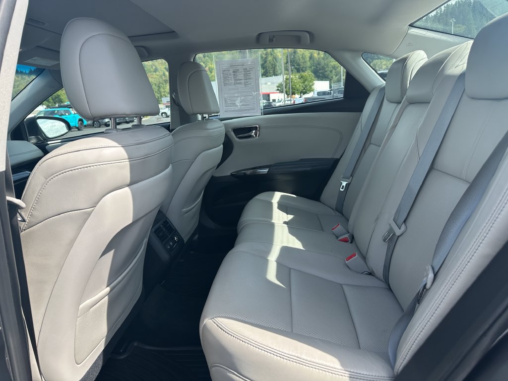 Used 2015 Toyota Avalon Limited FWD image 14