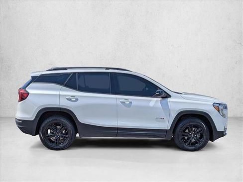 Used 2022 GMC Terrain AT4 AWD/4WD image 4