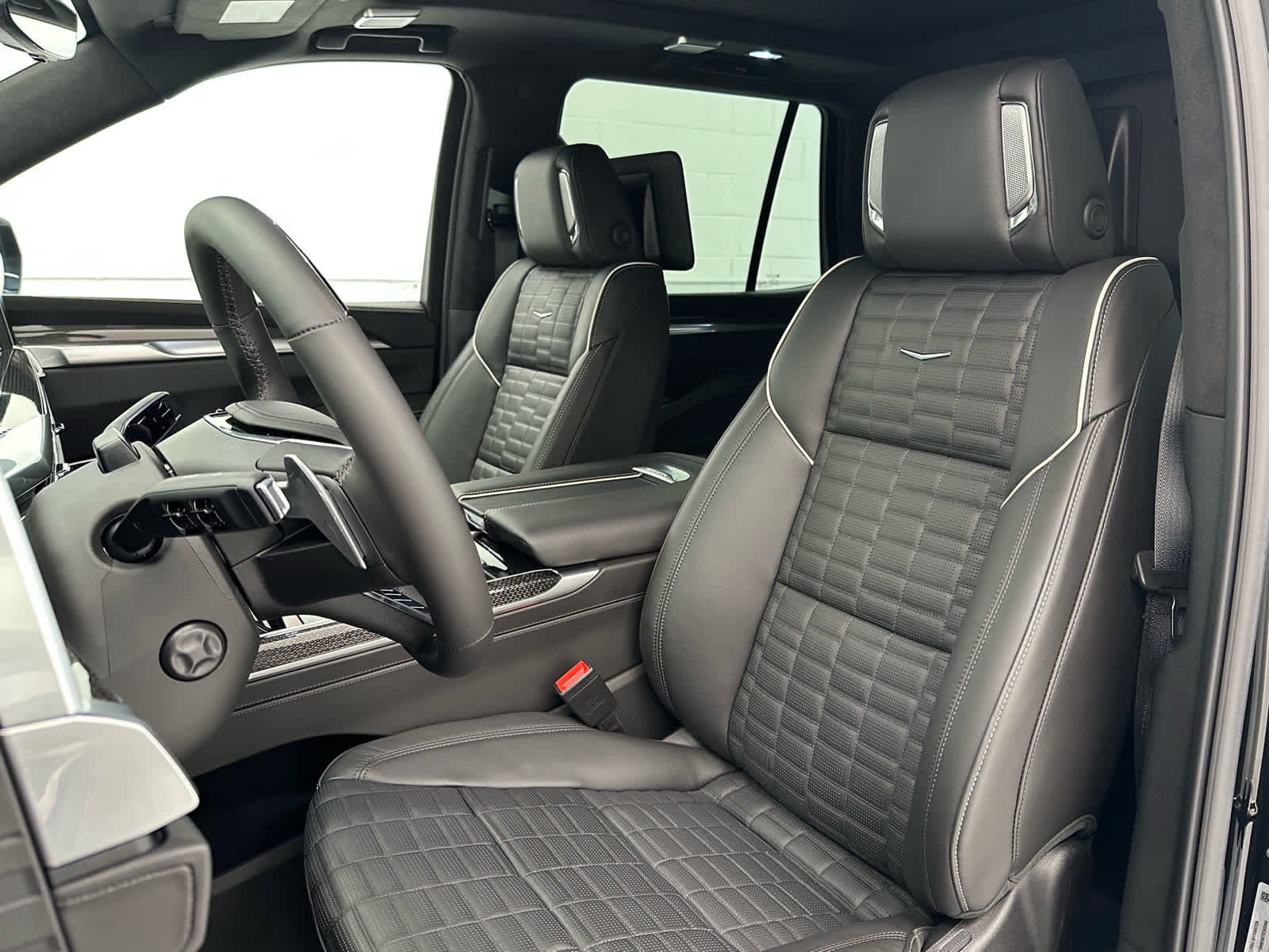 Used 2026 Cadillac Escalade V w/ LPO, ONYX Package AWD/4WD image 13