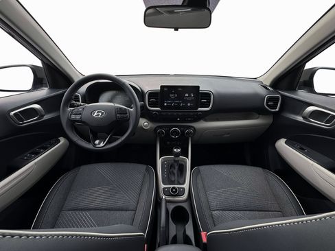 New 2026 Hyundai Venue SEL FWD image 32