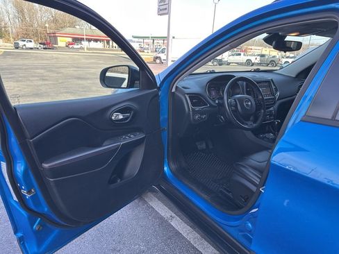 Used 2022 Jeep Cherokee Trailhawk w/ Trailer Tow Group image 24