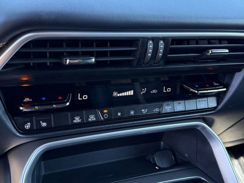 Used 2024 MAZDA CX-90 3.3 Turbo S w/ Premium Package image 17