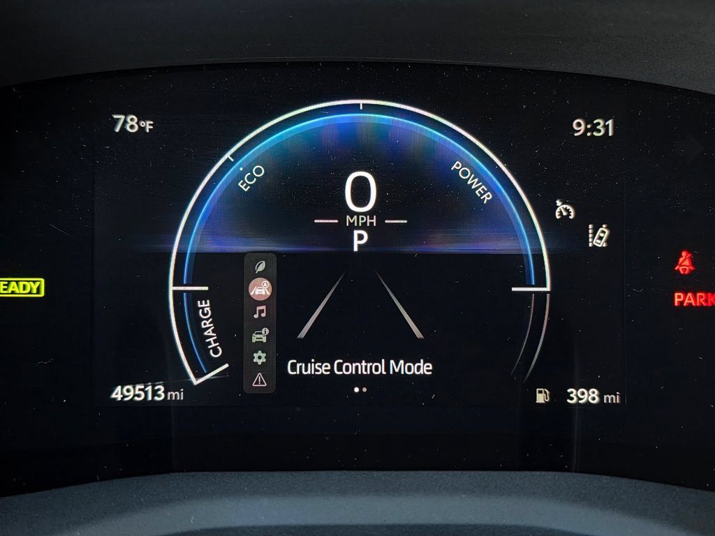 Used 2025 Toyota Camry SE FWD image 31