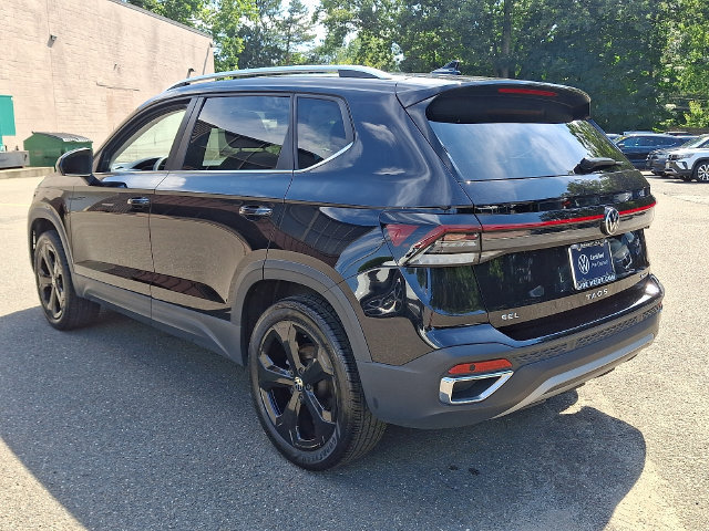 Certified 2025 Volkswagen Taos SEL AWD/4WD image 7