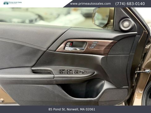 Used 2017 Honda Accord EX-L image 11