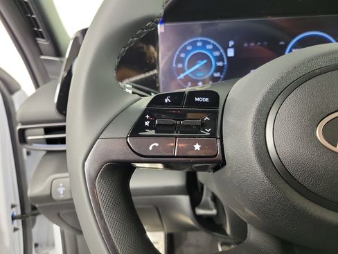 New 2025 Hyundai Elantra SEL image 22