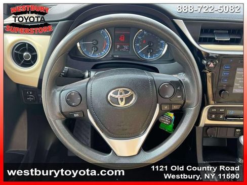 Used 2019 Toyota Corolla LE FWD image 15