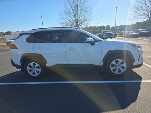Used 2019 Toyota RAV4 LE image 12