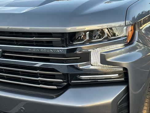 Used 2021 Chevrolet Silverado 1500 High Country image 11