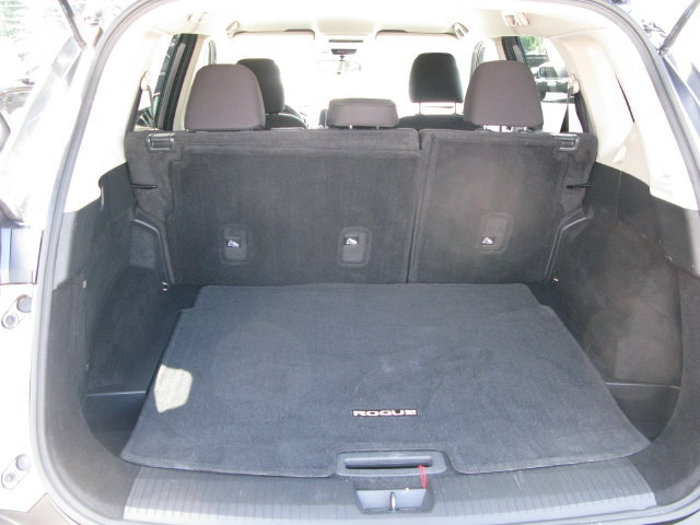 Used 2023 Nissan Rogue S AWD/4WD image 6