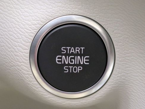 New 2026 Volvo XC40 B5 Plus w/ Protection Package Premier image 27