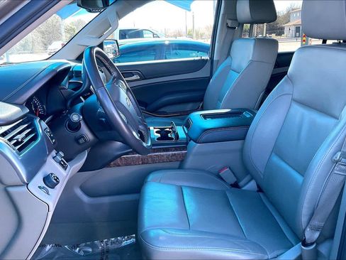 Used 2016 Chevrolet Suburban LTZ image 9