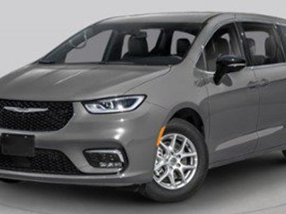 Used 2025 Chrysler Pacifica Limited