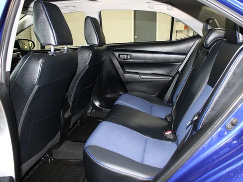 Used 2018 Toyota Corolla SE w/ SE Premium Package FWD image 25