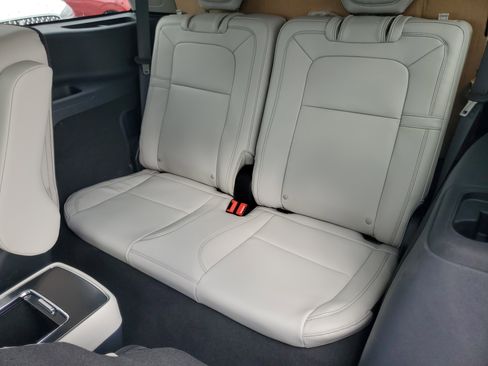 New 2026 Lincoln Aviator Reserve image 27