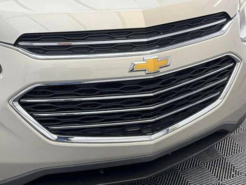 Used 2016 Chevrolet Equinox LTZ w/ Enhanced Convenience Package FWD image 25