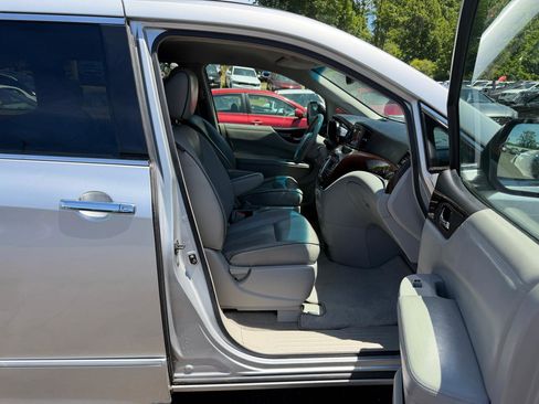 Used 2011 Nissan Quest SL w/ Protection Pkg FWD image 18