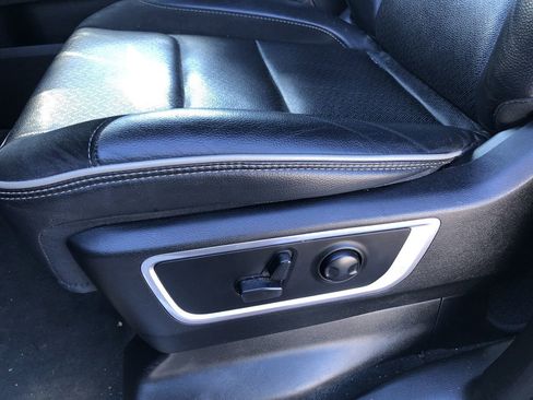 Used 2022 RAM 1500 Laramie w/ Sport Appearance Package image 14