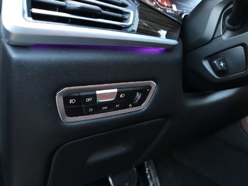 Used 2020 BMW X7 M50i w/ Cold Weather Package image 46