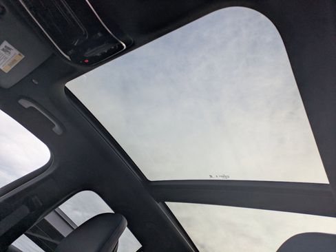 Used 2026 Mercedes-Benz GLC 300 4MATIC image 16