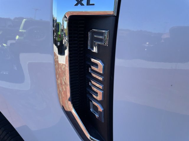 Used 2022 Ford F250 XL w/ Power Equipment Group AWD/4WD image 25