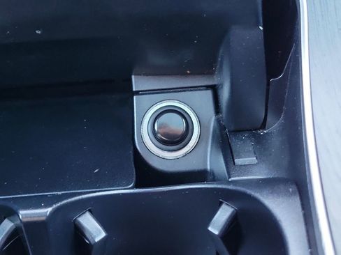 Used 2021 Mercedes-Benz GLC 300 w/ Premium Package image 36