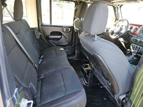 Used 2021 Jeep Wrangler Unlimited Rubicon image 16