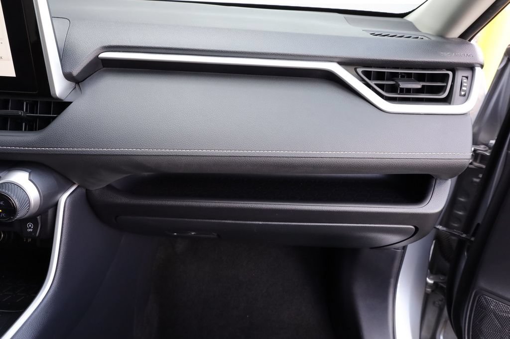Certified 2025 Toyota RAV4 XLE AWD/4WD image 39