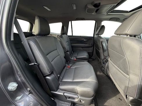 Used 2022 Honda Pilot Touring image 26