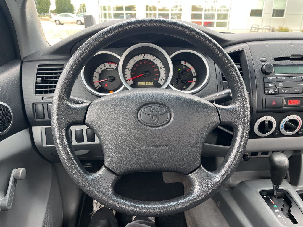 Used 2011 Toyota Tacoma 2WD Regular Cab image 15