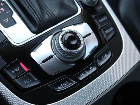 Used 2015 Audi A4 2.0T Premium w/ Audi MMI Navigation image 31