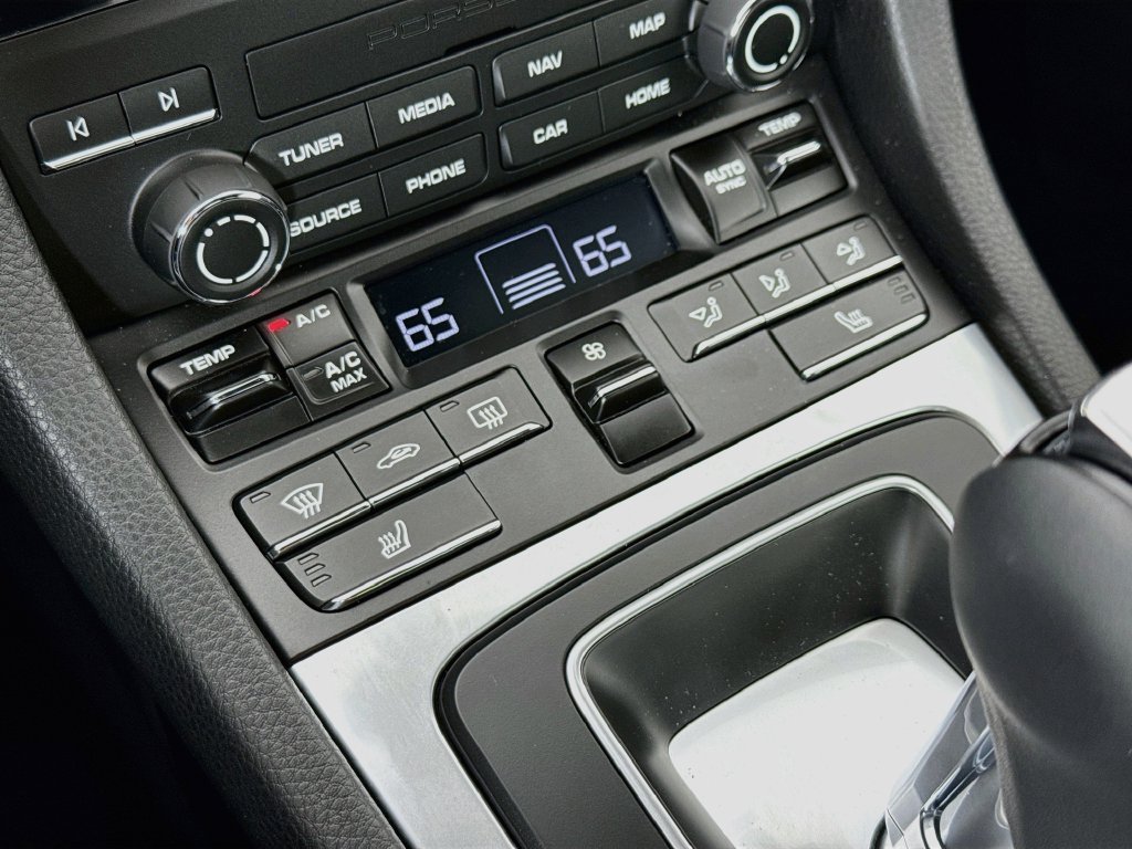 Certified 2025 Porsche 718 Cayman GTS RWD image 24