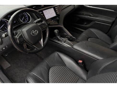 Used 2019 Toyota Camry SE image 13