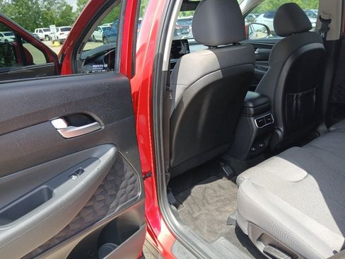 Used 2023 Hyundai Santa Fe SE FWD image 18