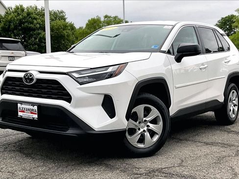 Used 2023 Toyota RAV4 LE AWD/4WD image 1