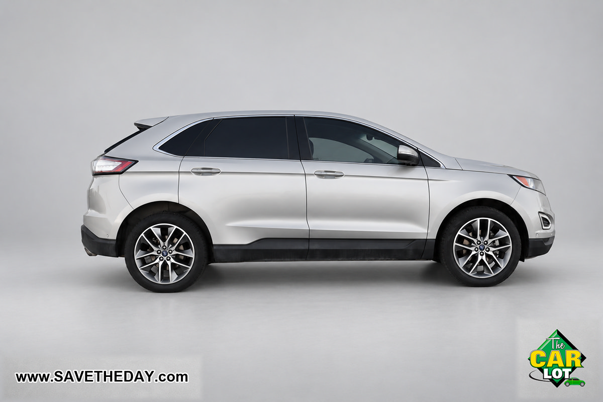 Used 2018 Ford Edge Titanium w/ Equipment Group 302A FWD image 9