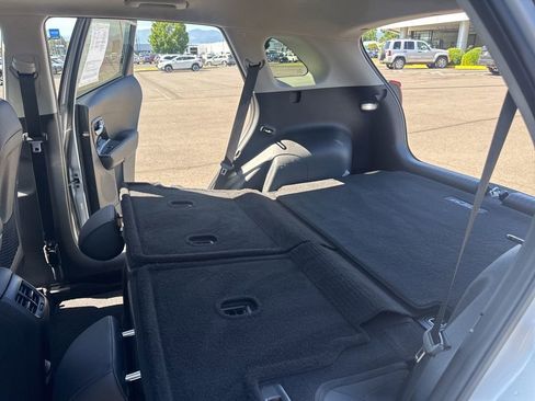 Used 2019 Kia Niro Touring w/ Paint Protection Film Package FWD image 15
