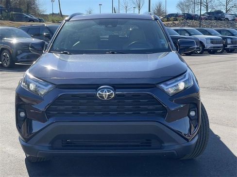 Used 2023 Toyota RAV4 XLE Premium image 7