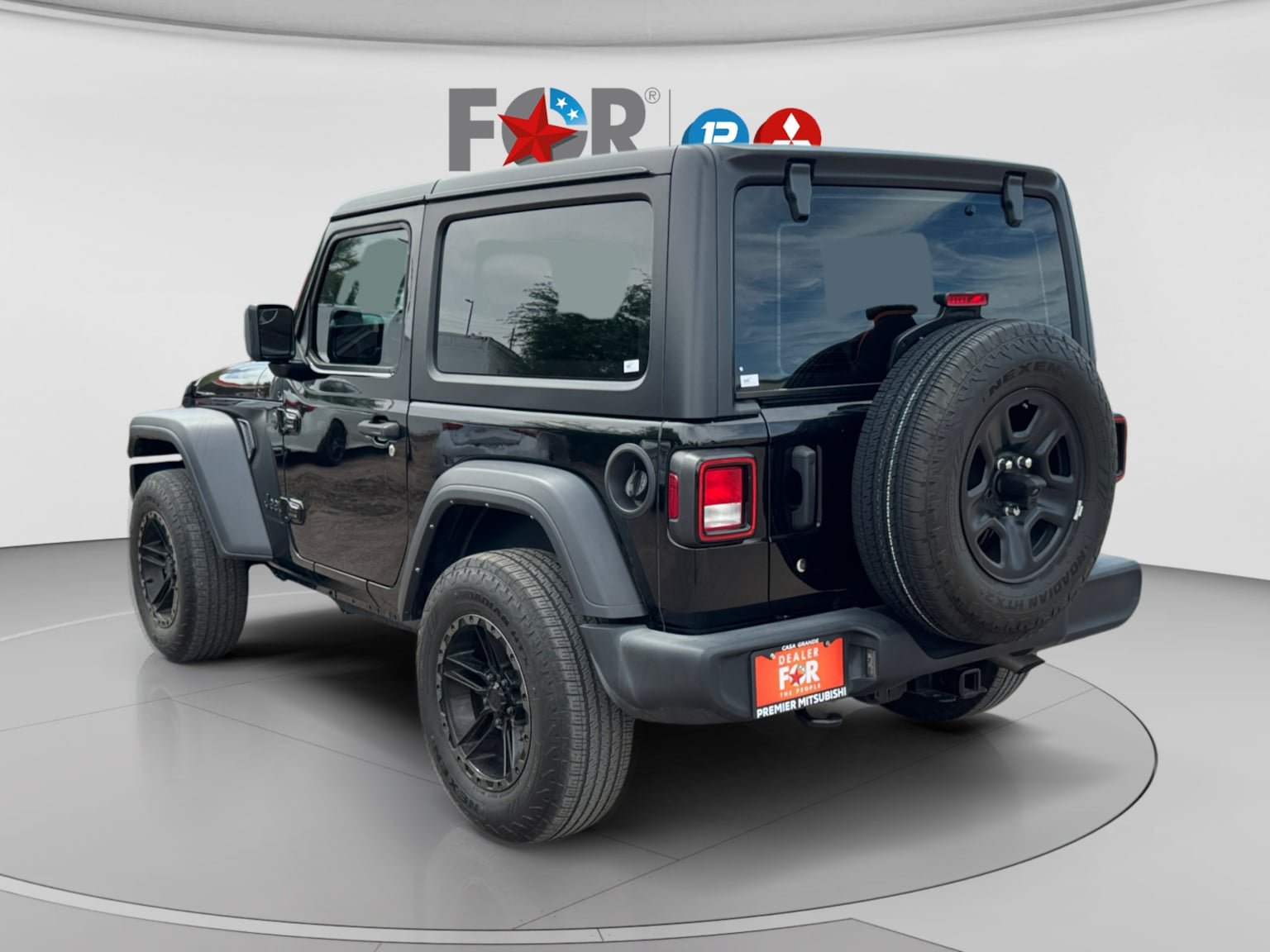 Used 2024 Jeep Wrangler Sport AWD/4WD image 3